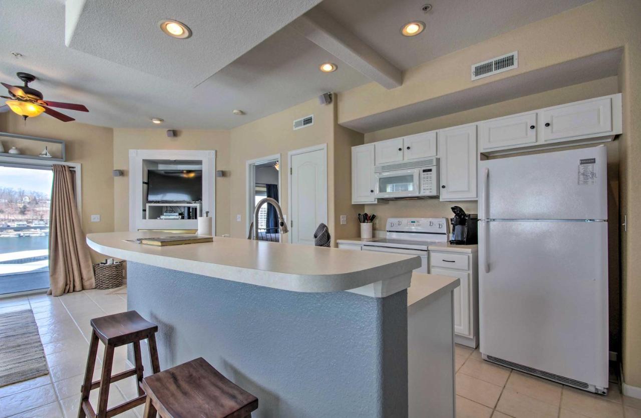 Apartment Lakefront Ozark With Views And Boat Slip! Lake Ozark