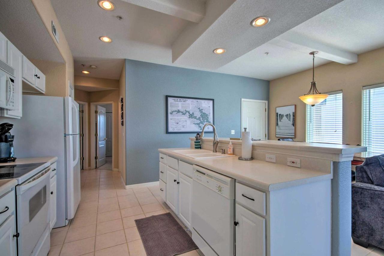 Lakefront Ozark With Views And Boat Slip! Apartment *